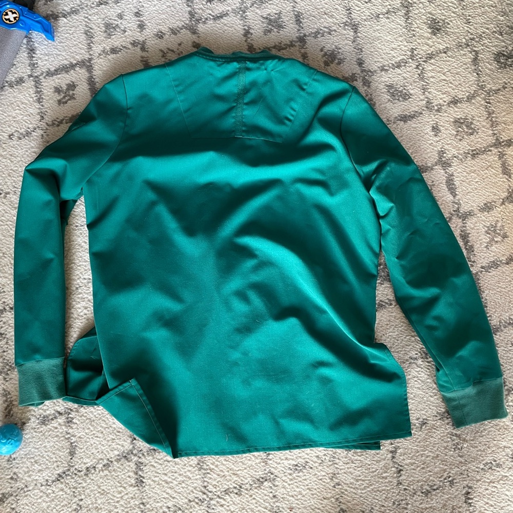 Figs hunter green bellery scrub Jacket - Picture 6 of 6